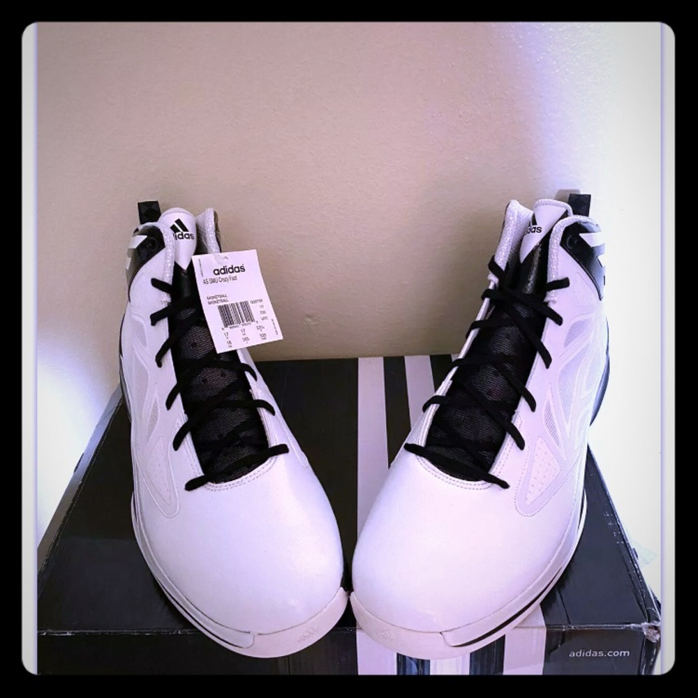 ADIDAS (Q32750) Men's Black/White Sneaker
